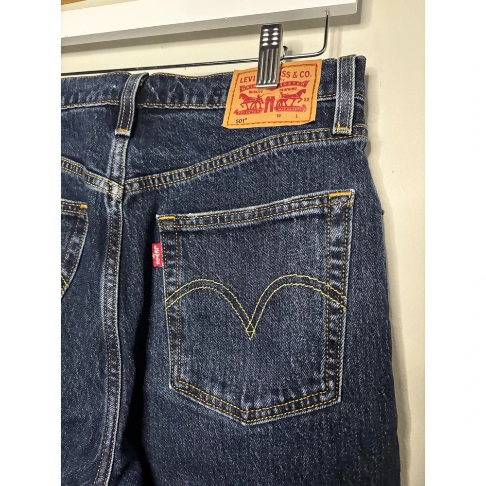 Levis 501 High Rise Straight Leg Jeans 26 Raw Hem Classic Denim Y2K